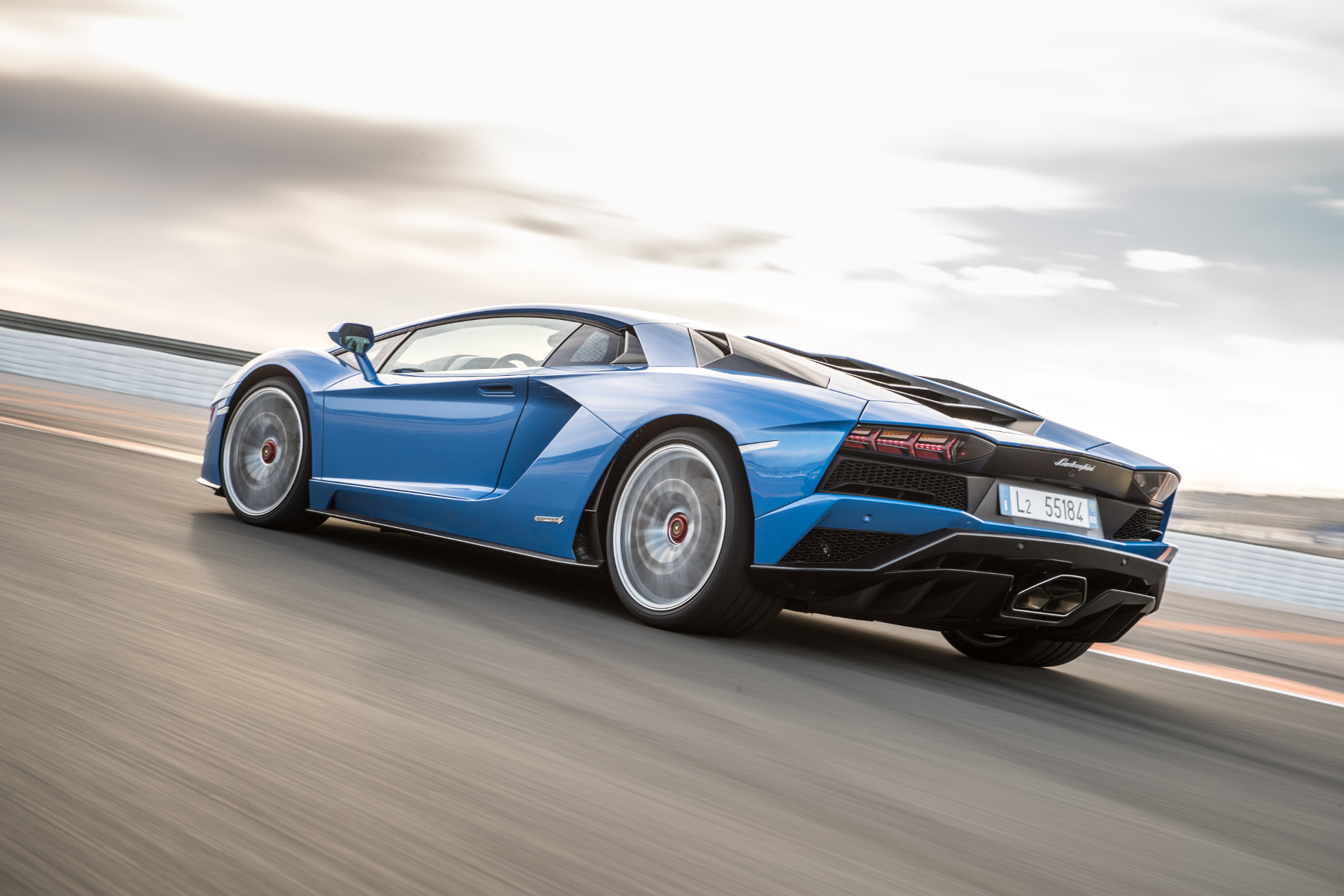 Carros de Grandes Motores: Lamborghini Aventador | placervial.com