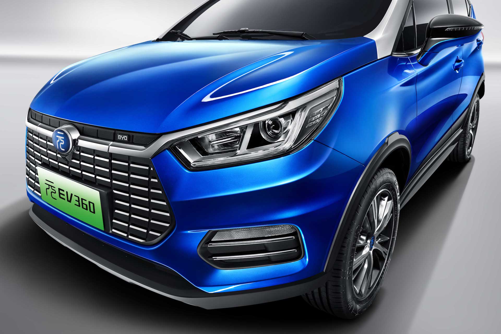 Byd yuan электромобиль