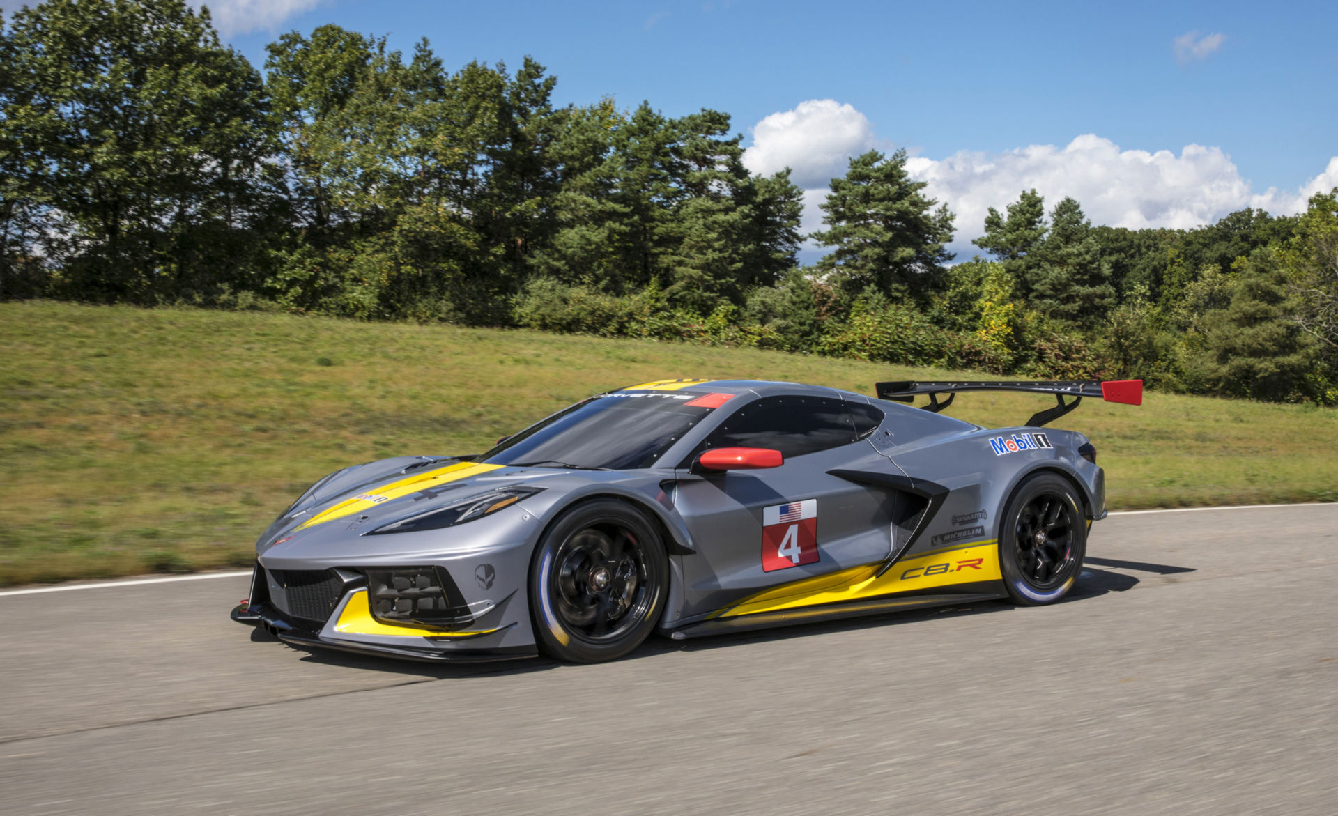 Chevrolet corvette c8 r