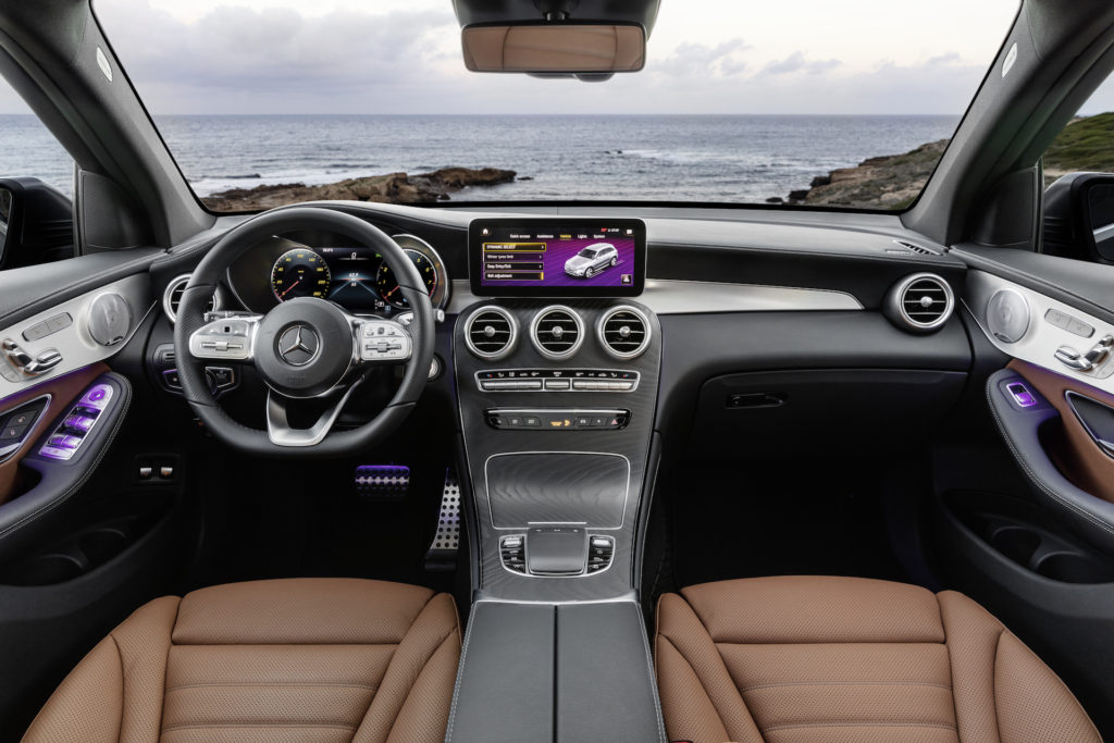 Mercedes-Benz GLC: Interior