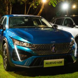 Peugeot 408 31